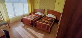 Гостиница Первоуральск Первоуральск Трехместный номер-1